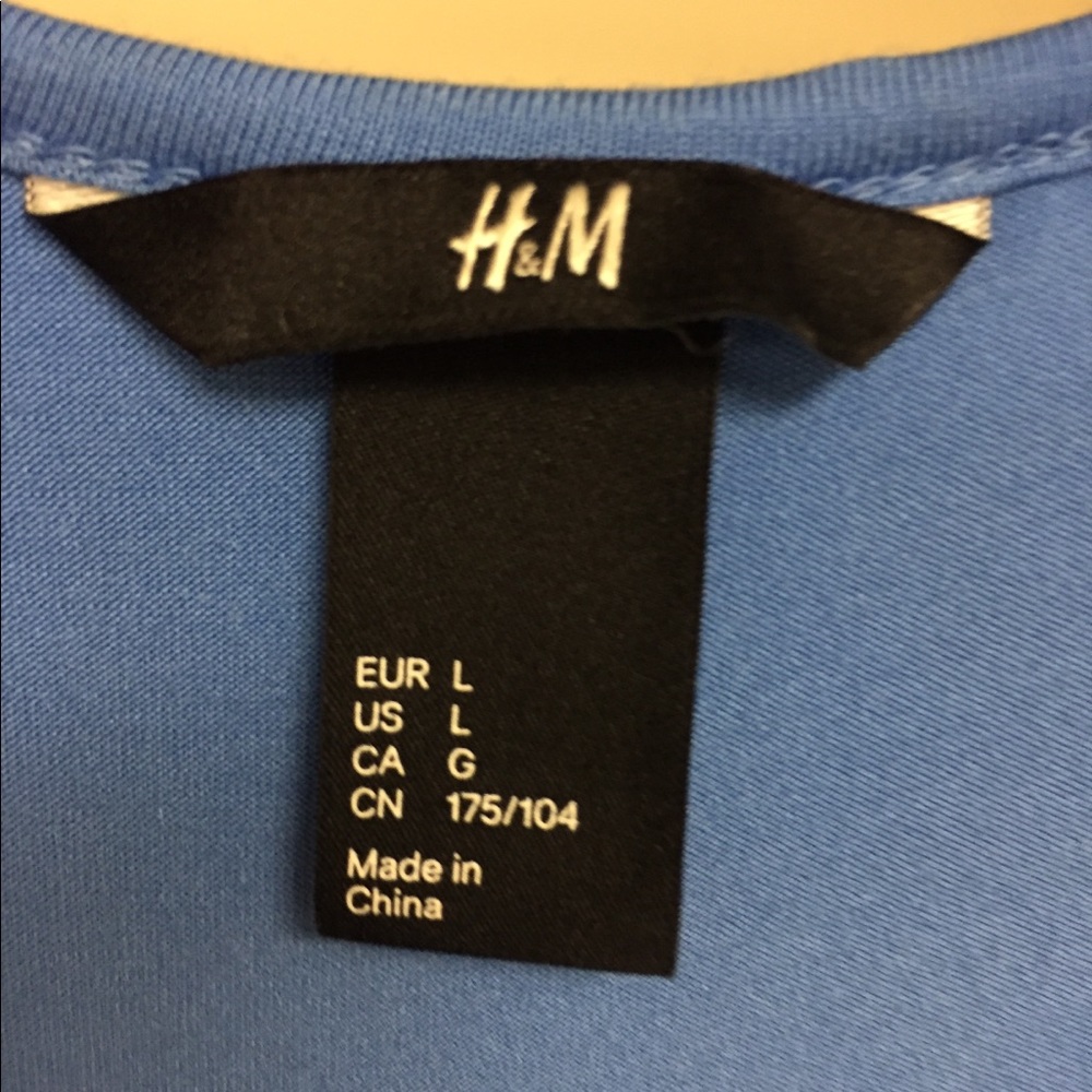 Fancy shirt by famous designer - Picture 2 of 2